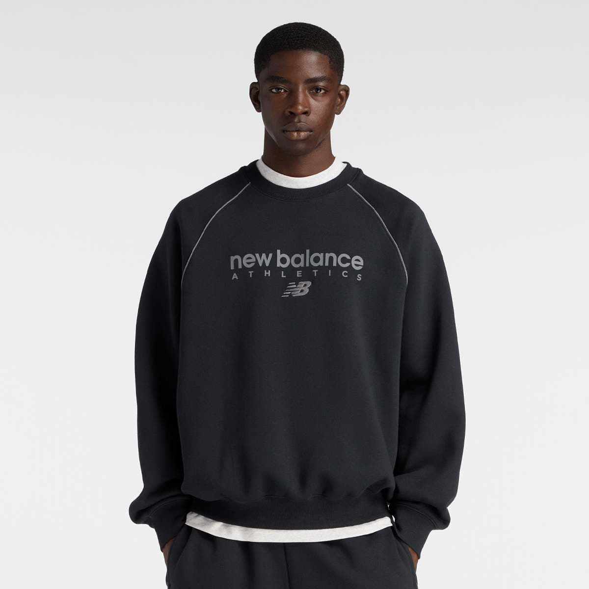 Linear Graphic Fleece Crew