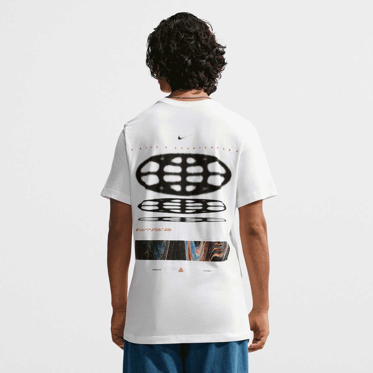 Sportswear Tee Standard Globe