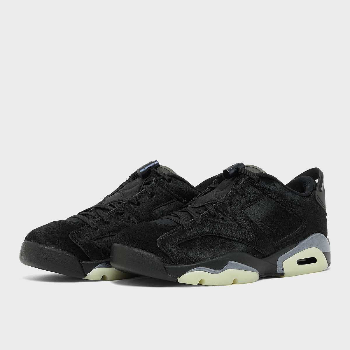 Wmns Air Jordan 6 Low "Blackout"